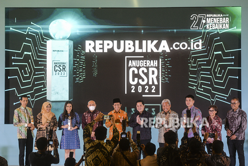 KH Nasaruddin Umar Hadiri Anugerah CSR Republika 2022