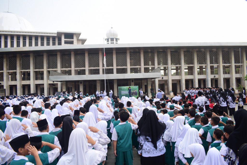 Hikmah: Pendidik Uswatun Hasanah