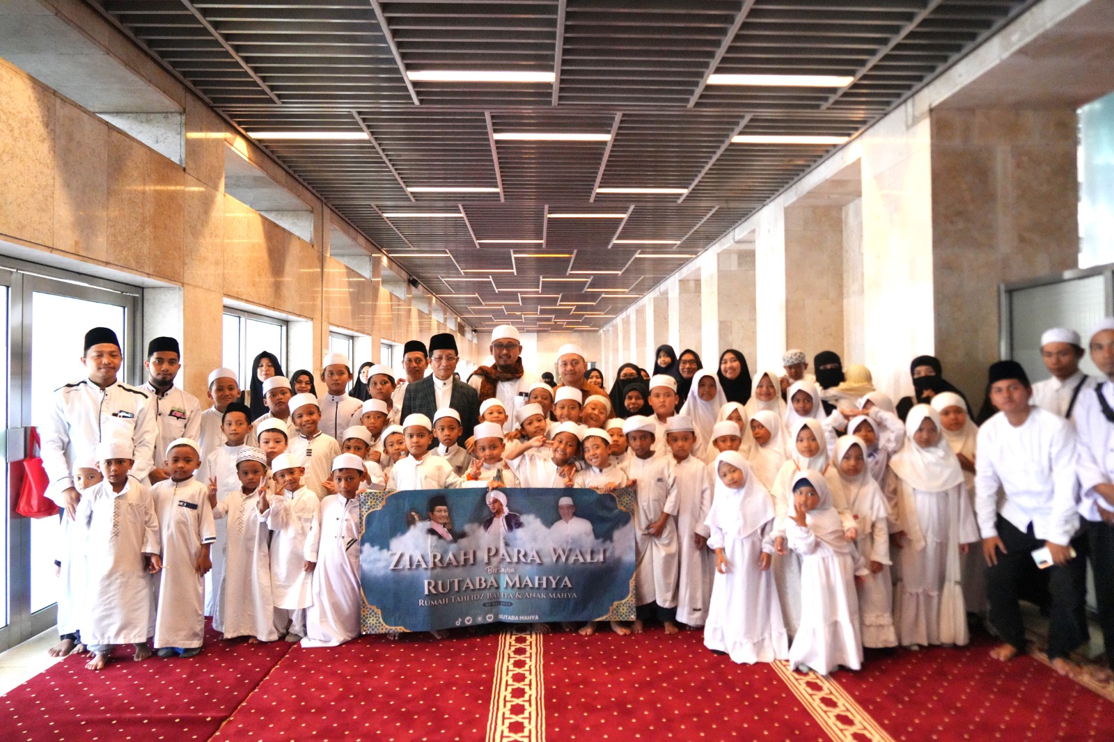 Berita Foto: KH Nasaruddin Umar Temui Para Santri Rumah Tahfizh Balita dan Anak (Rutaba) Mahya 