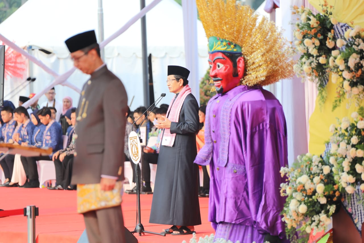Berita Foto: KH Nasaruddin Umar Panjatkan Doa pada HUT Jakarta ke-497