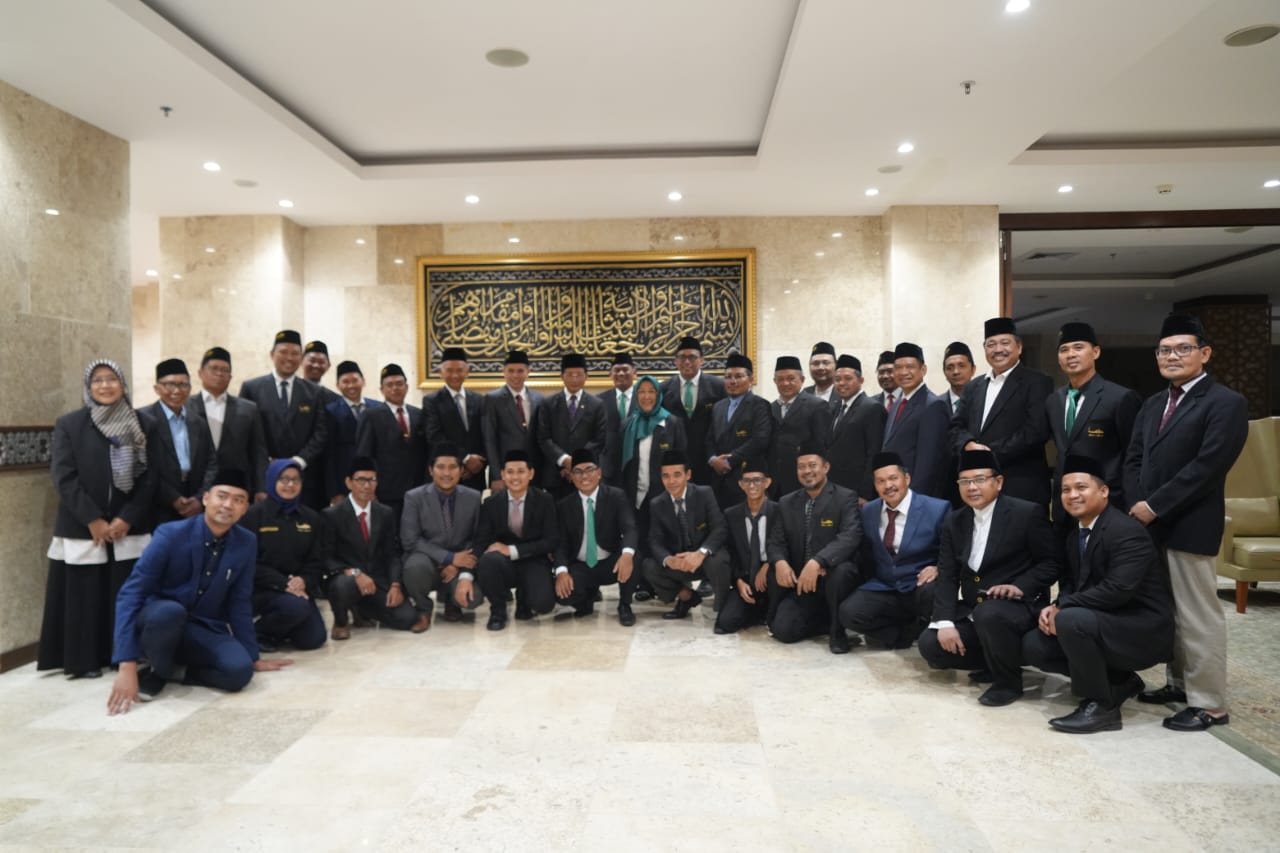 Ketua Harian BPMI Lantik 37 Pimpinan Pengurus di Masjid Istiqlal