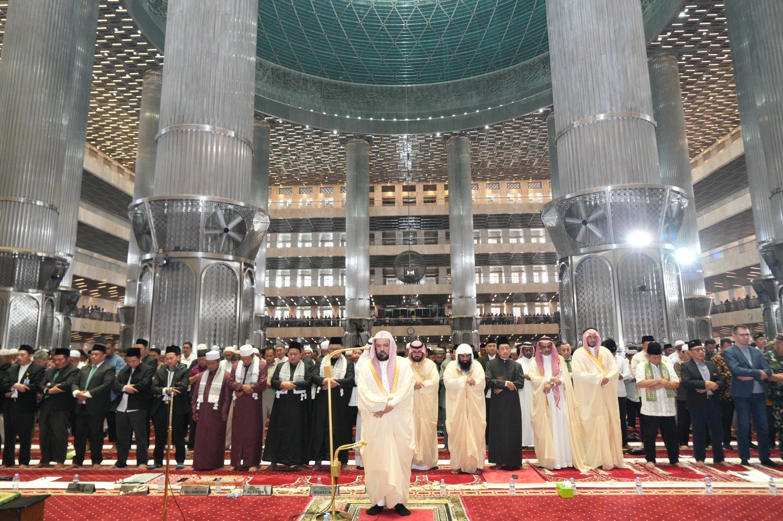 Kunjungan Imam Besar Nabawi di Istiqlal, Sampaikan Khutbah dan Imami Shalat Jumat 