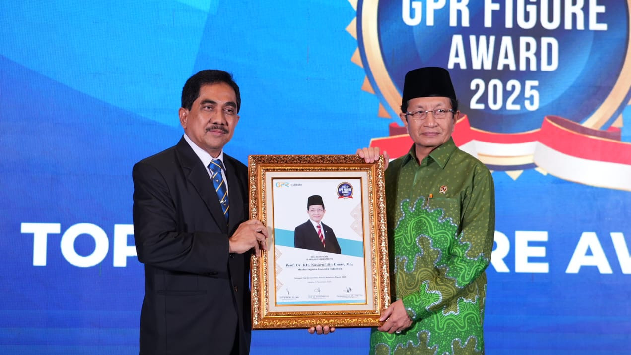 Top Government Public Relation Award 2025: KH Nasaruddin Terima Penghargaan Figur Publik Terbaik