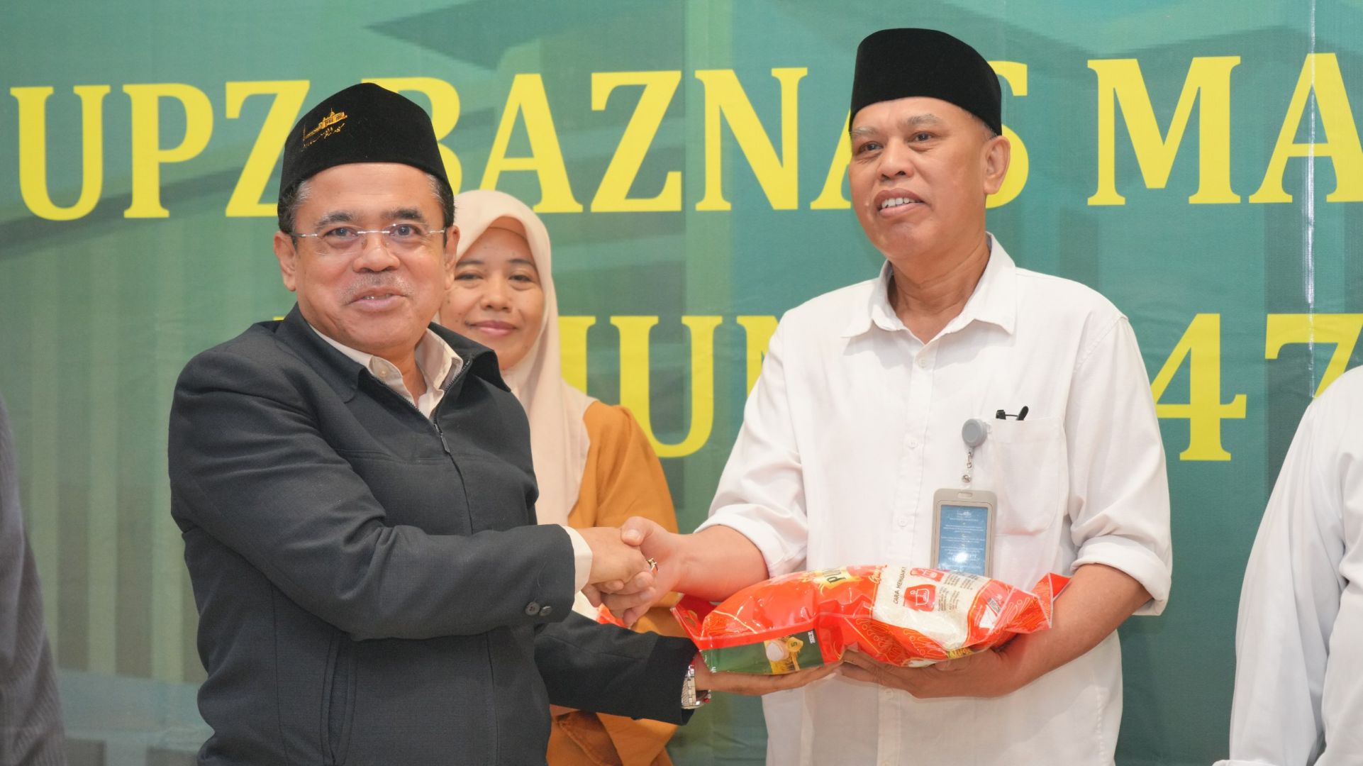 Hikmah: Pejabat Publik adalah Pelayan