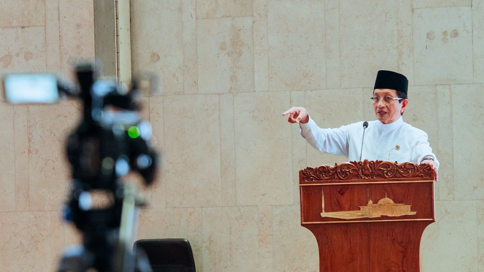 Goresan Imam Besar Masjid Istiqlal: Ketika Agama Mengalami Desakralisasi