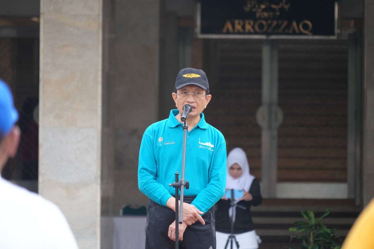 Olahraga Bersama di Istiqlal, KH Nasaruddin Sampaikan Amanat dan Tanam Pohon Matoa 