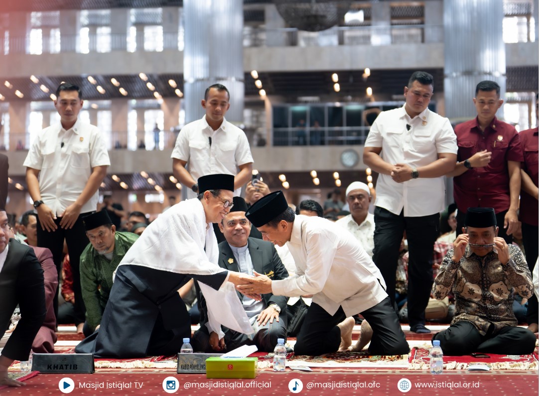 Joko Widodo Shalat Jumat di Istiqlal