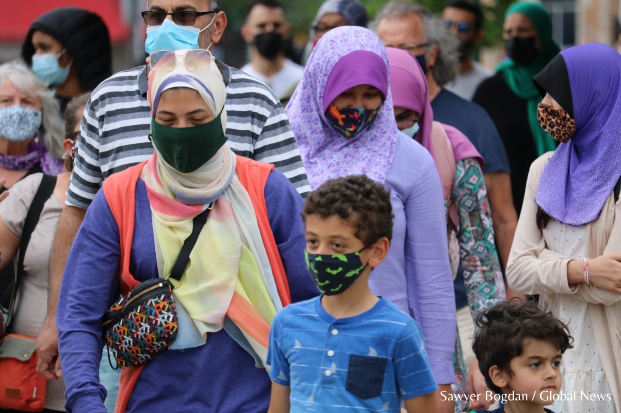 Warga Ontario Kanada Menggelar Aksi 'Hijabs for Harmony' untuk Memerangi Islamofobia 