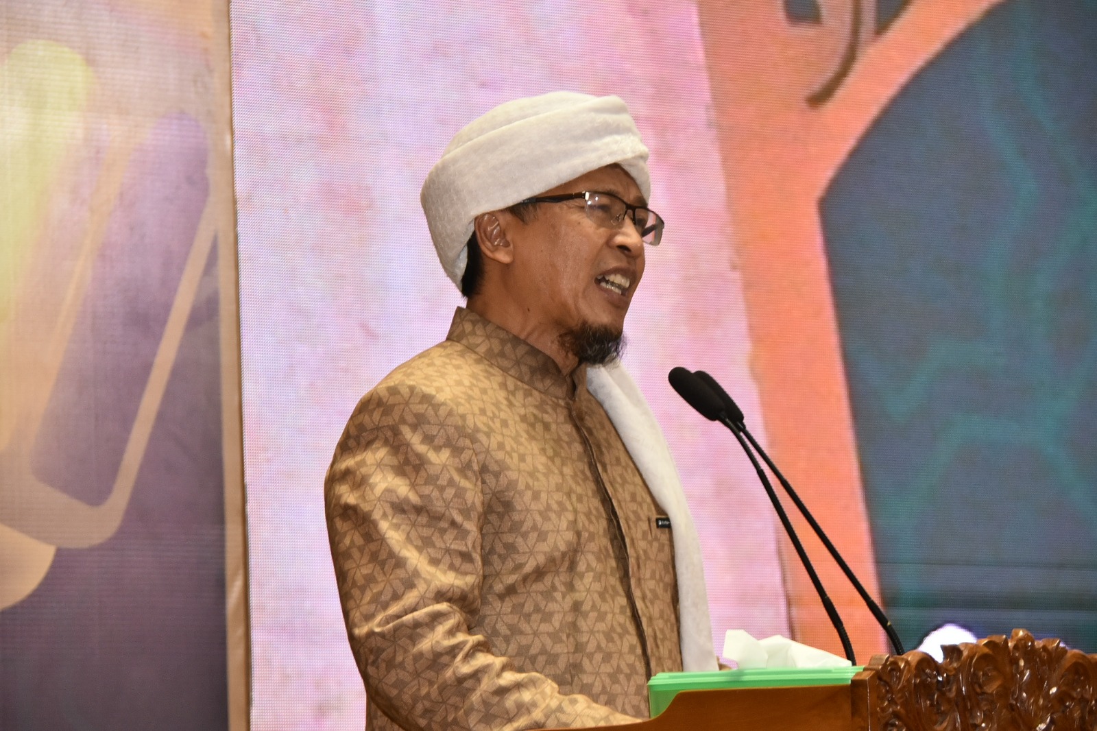 Mimbar Ramadhan: Pengaruh Puasa Terhadap Kepribadian Muslim