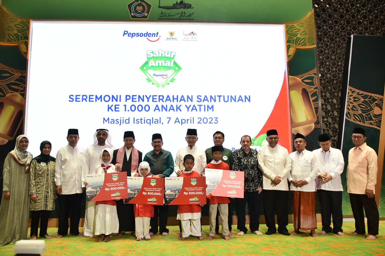 Senyum Penuh Berkah pada Kegiatan Santunan 1000 Anak Yatim di Masjid Istiqlal Ramadhan 1444 H