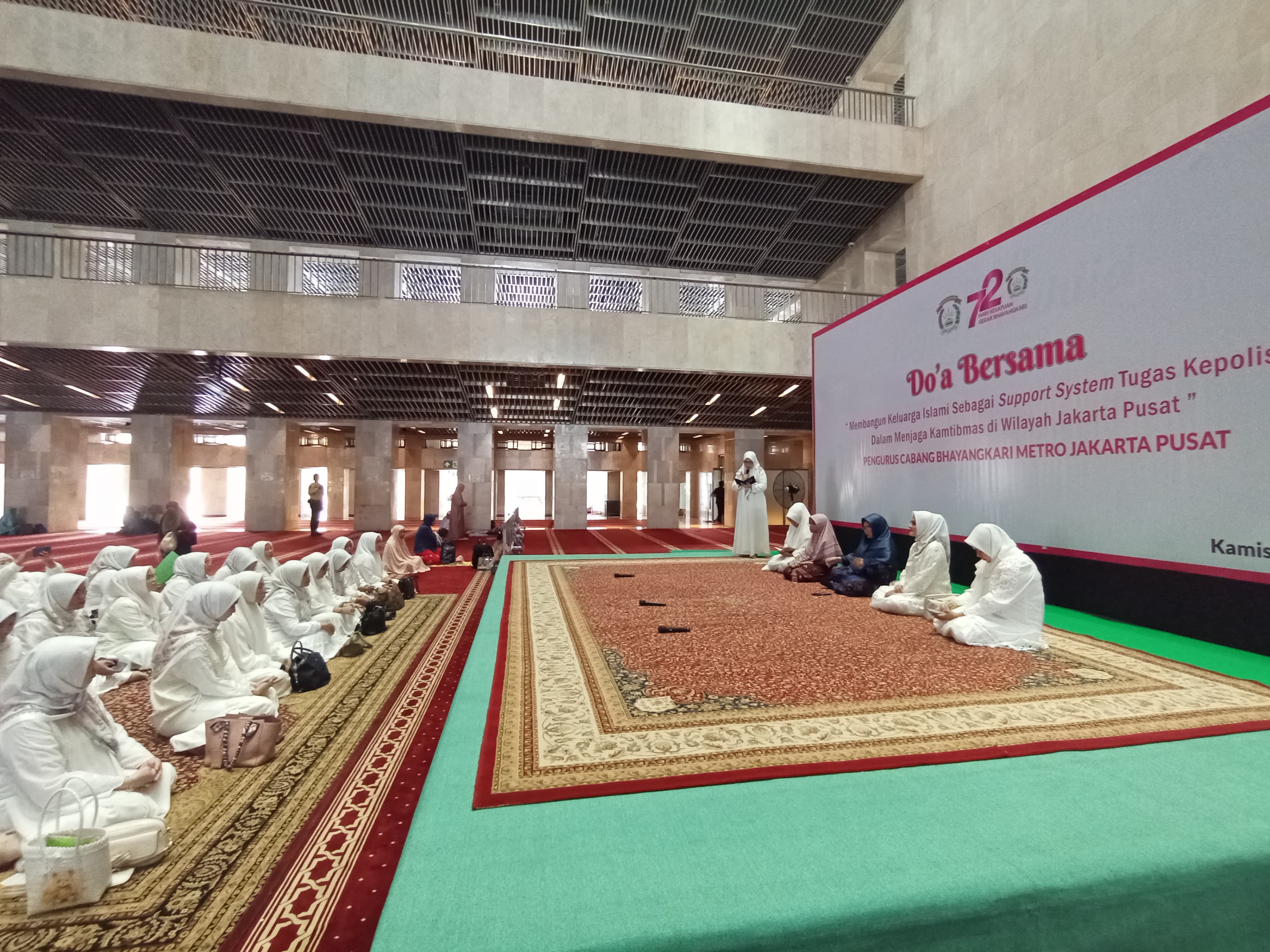 Doa Bersama dan Tausiah Keagamaan Bhayangkari Jakpus di Masjid Istiqlal