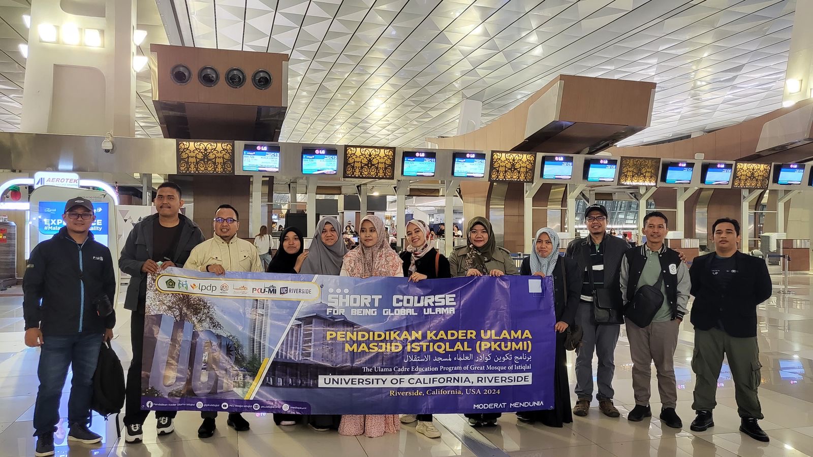 Masjid Istiqlal Kirim 13 Mahasiswa PKUMI Short Course ke University California Riverside 