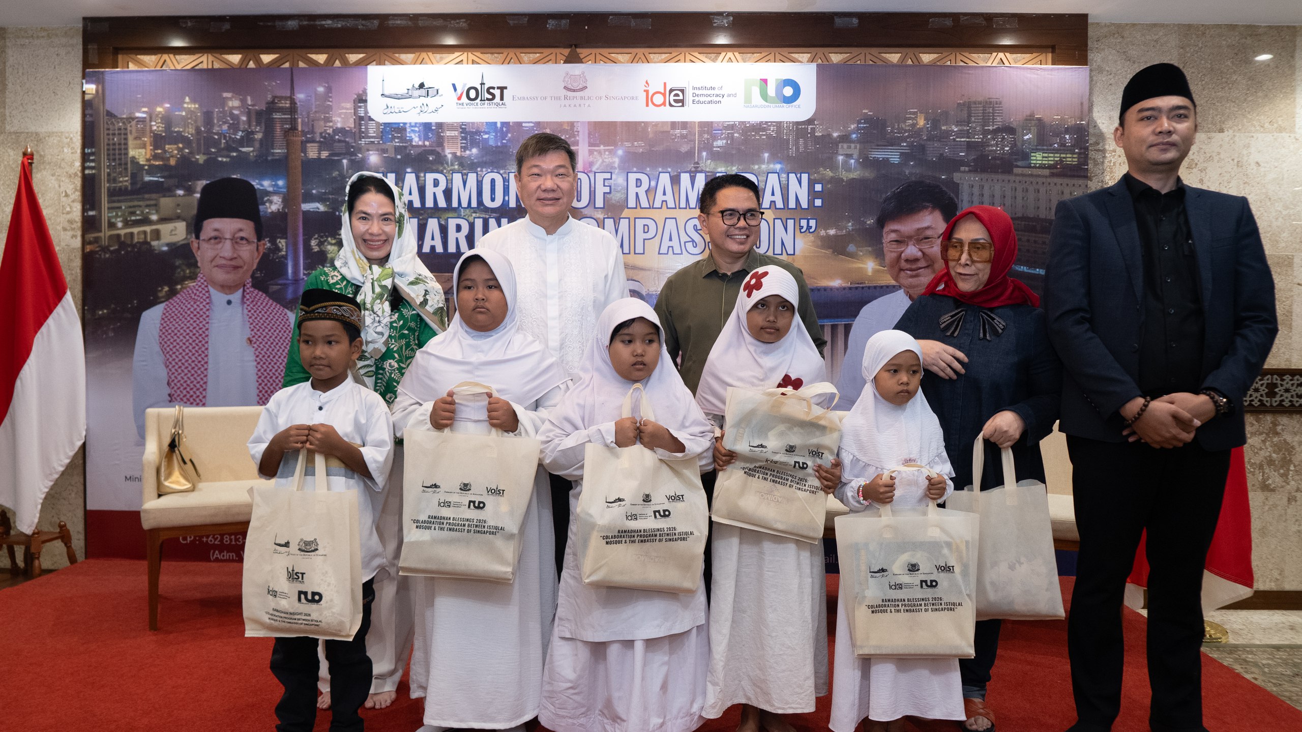 Buka Bersama dan Santunan Anak Yatim Bersama Dubes Singapura di Istiqlal