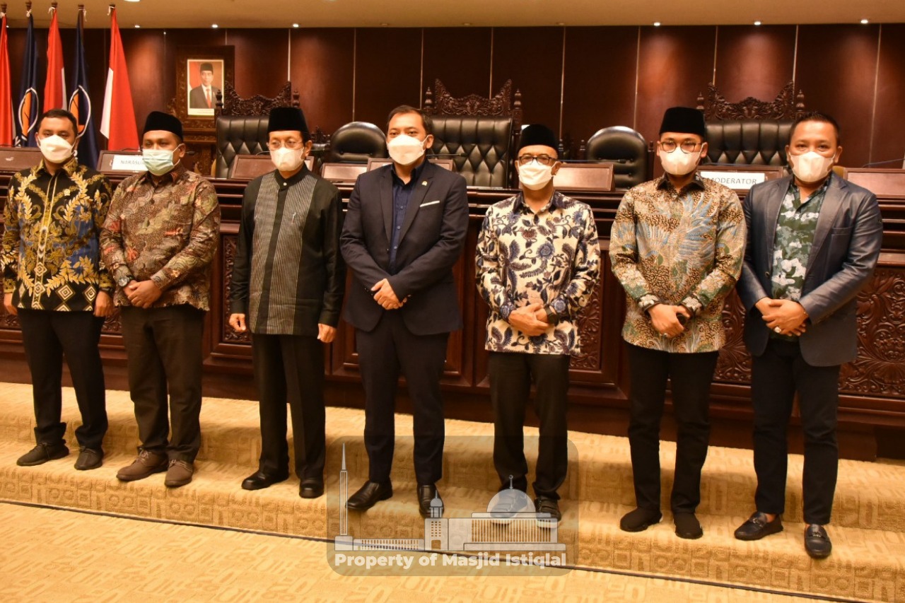 KH Nasaruddin Hadiri Seminar Nasional Pengusulan Gelar Pahlawan Nasional Syaikhona Muhammad Kholil