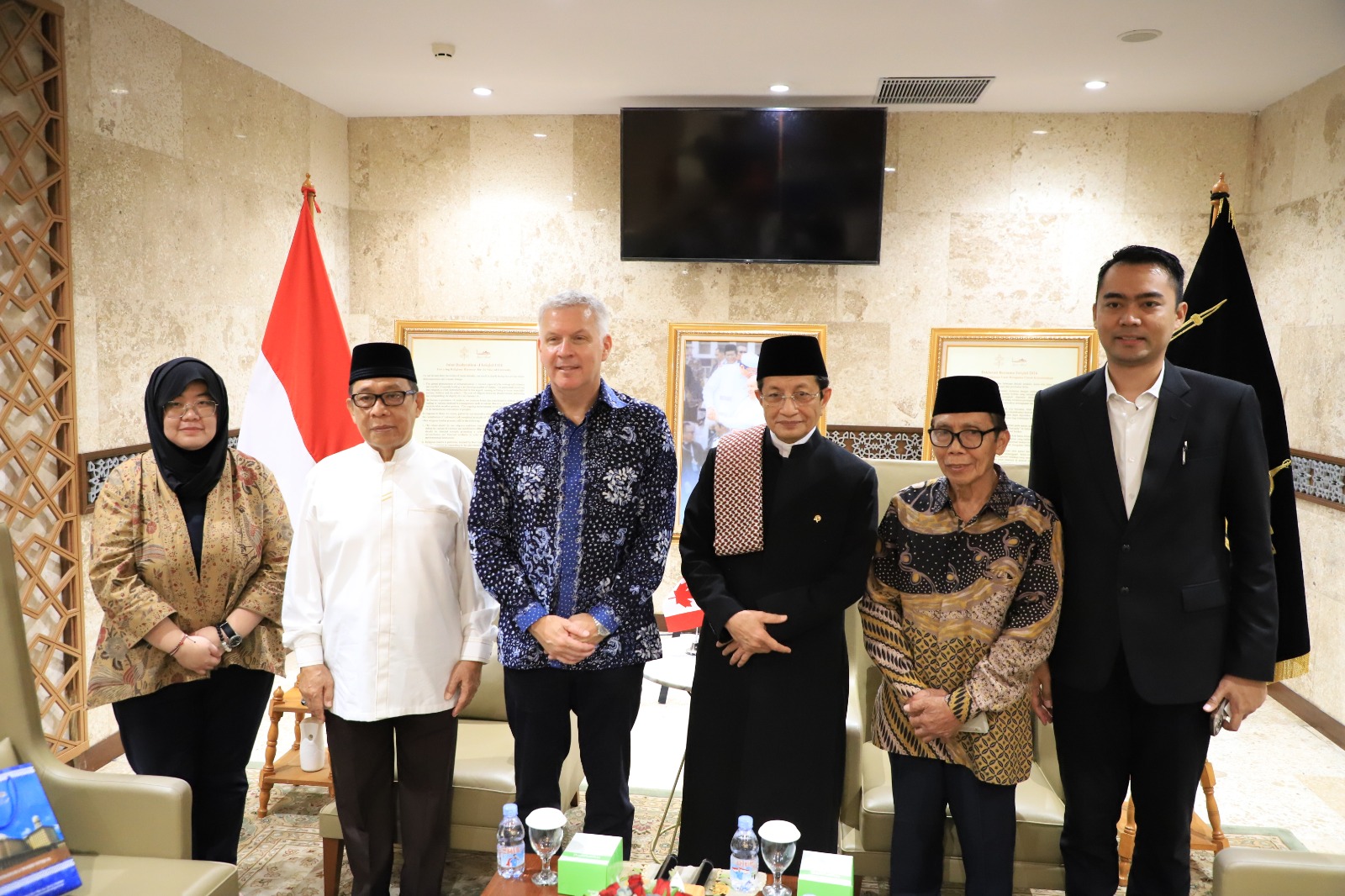 Kunjungan Duta Besar Kanada untuk Indonesia Jess Dutton  di Masjid Istiqlal