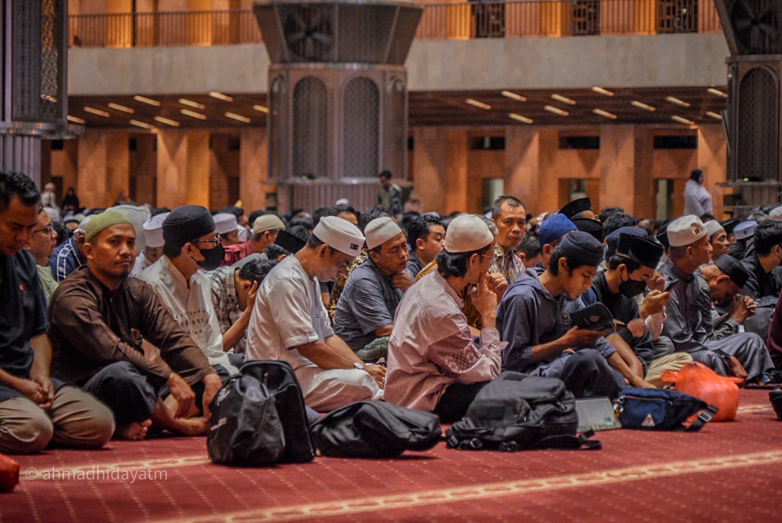 Al-Quran: Cahaya yang Memuliakan Ramadhan