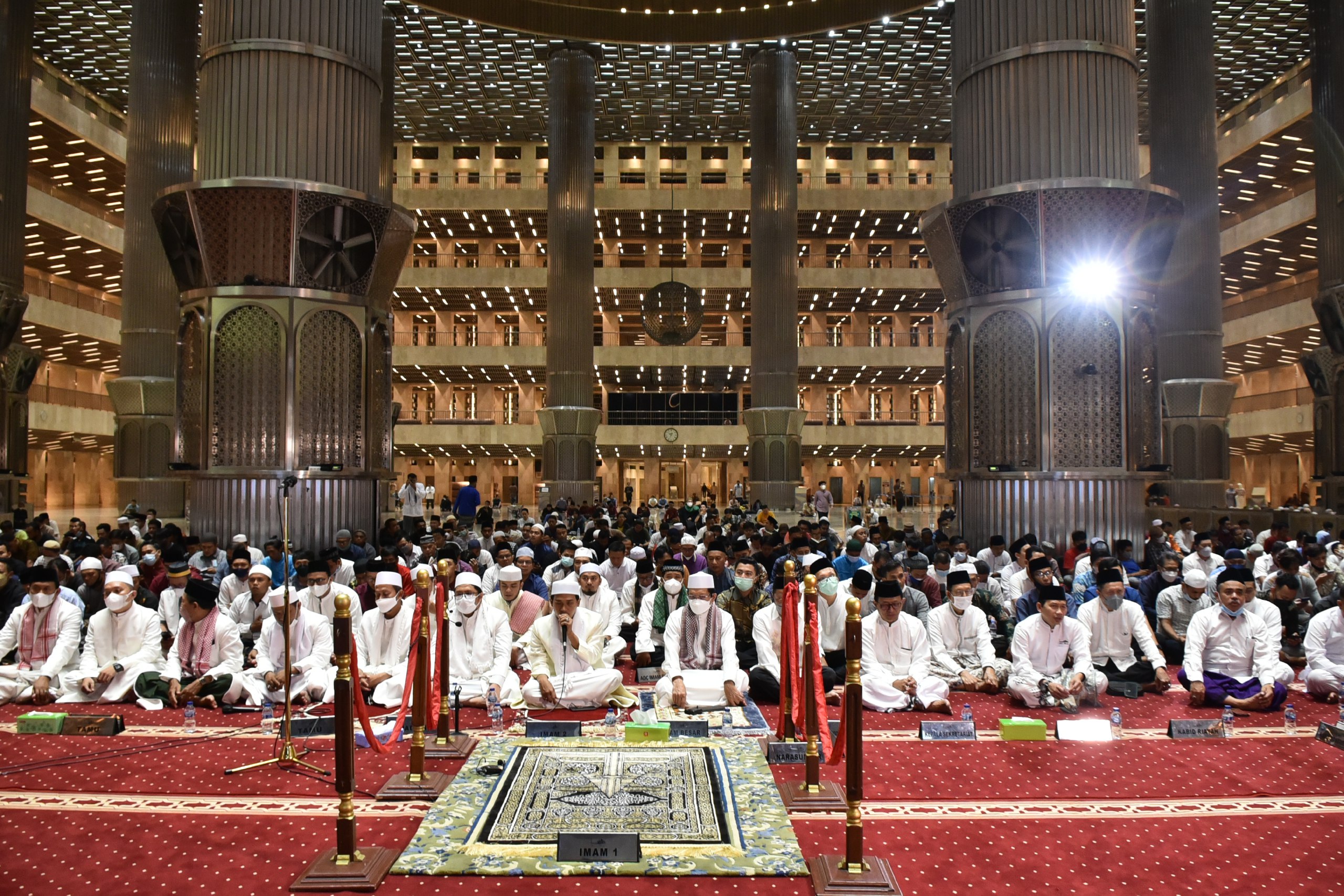 Malam Nisfu Sya'ban 1443 H di Masjid Istiqlal, KH Nasaruddin: Kesempatan Menyucikan Jiwa